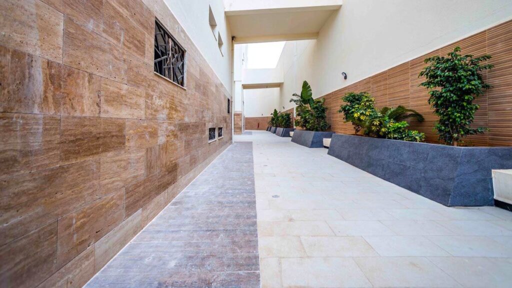 Projet des 15 logements + 05 locaux + 14 villas 4